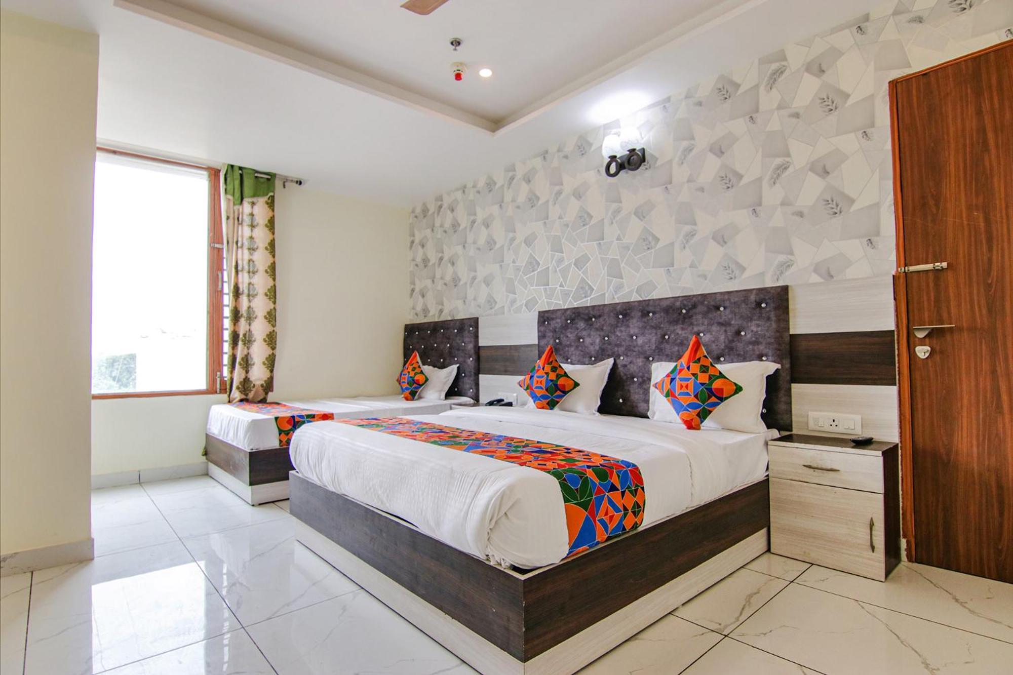 Fabhotel Meridian Inn Mohali 외부 사진